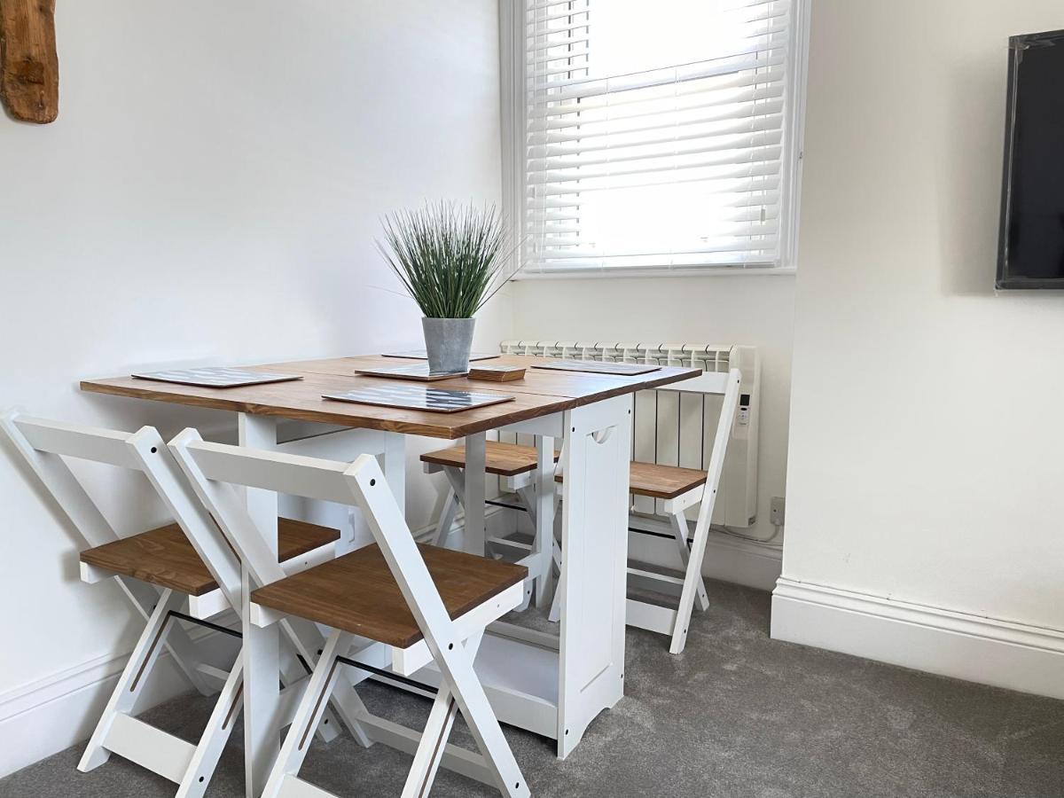 Light Airy 3 Bed Town Cntr Flat 700M To The Beach ボーンマス エクステリア 写真