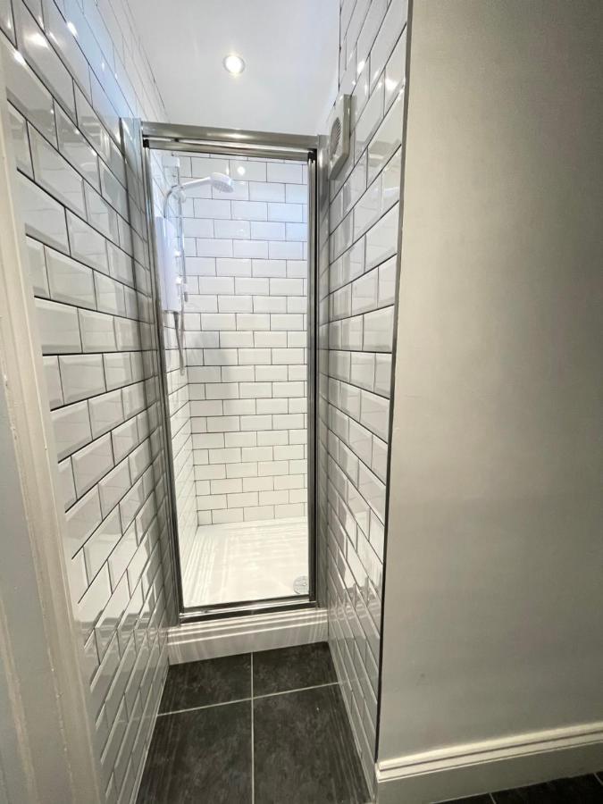 Light Airy 3 Bed Town Cntr Flat 700M To The Beach ボーンマス エクステリア 写真