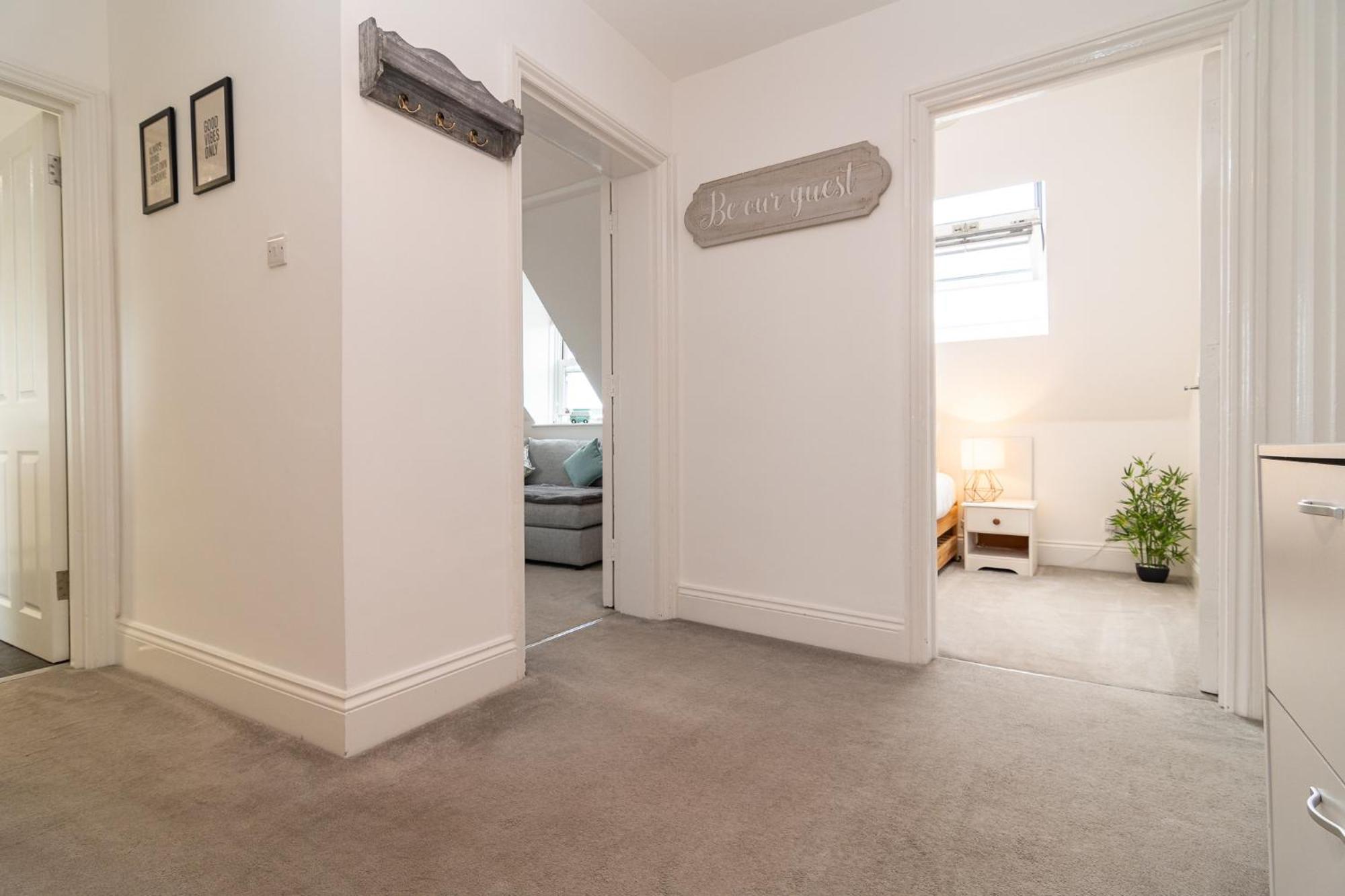 Light Airy 3 Bed Town Cntr Flat 700M To The Beach ボーンマス エクステリア 写真