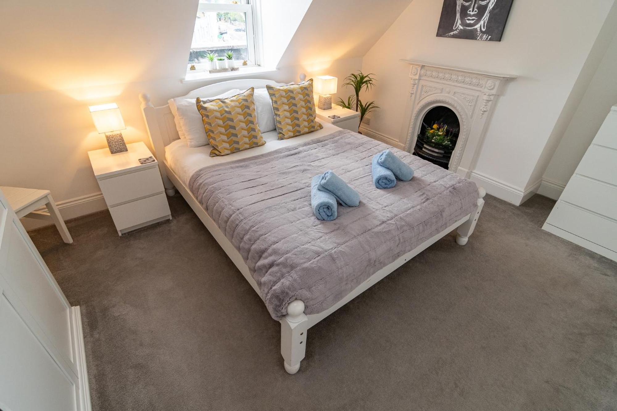 Light Airy 3 Bed Town Cntr Flat 700M To The Beach ボーンマス エクステリア 写真