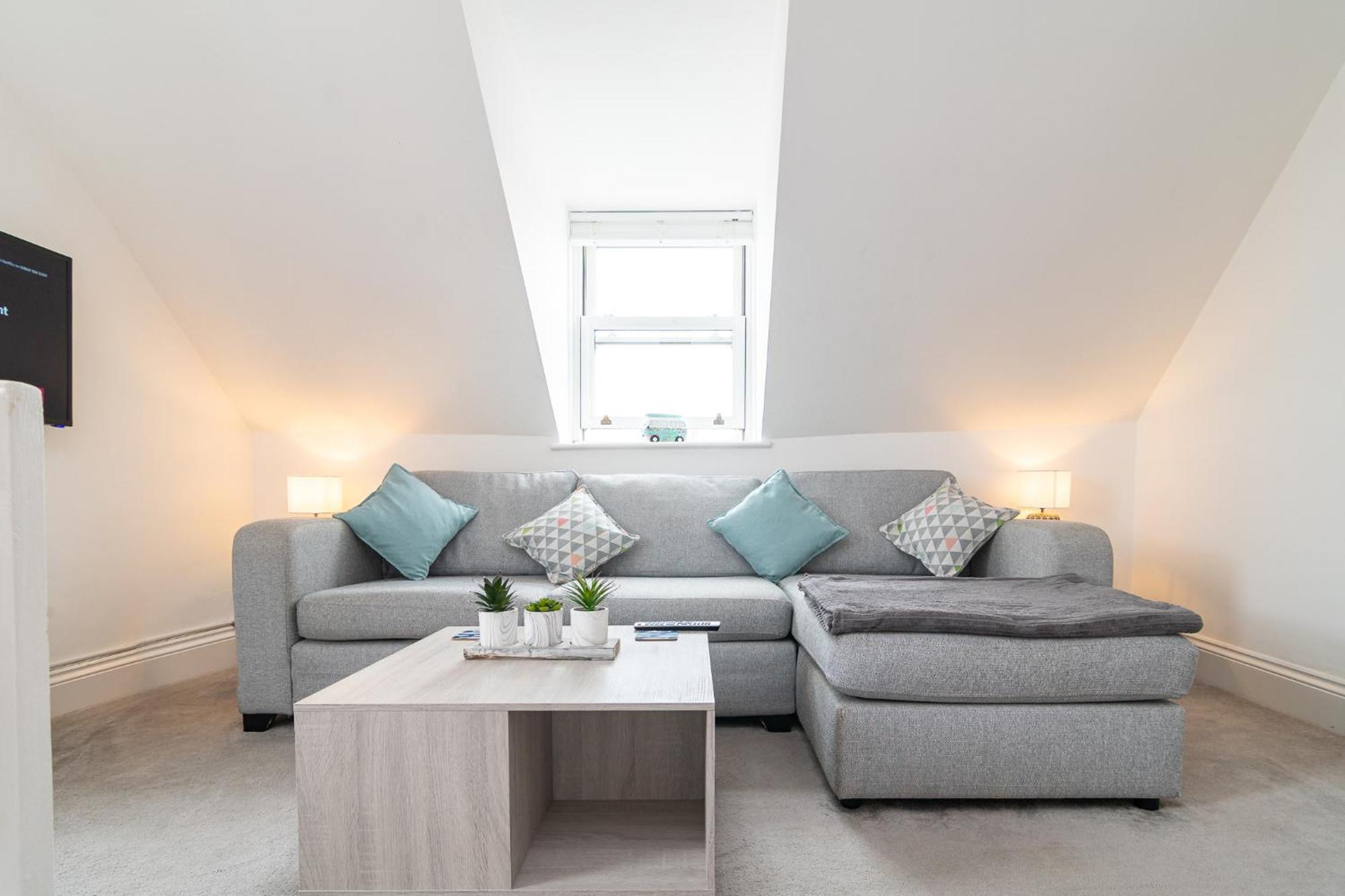 Light Airy 3 Bed Town Cntr Flat 700M To The Beach ボーンマス エクステリア 写真