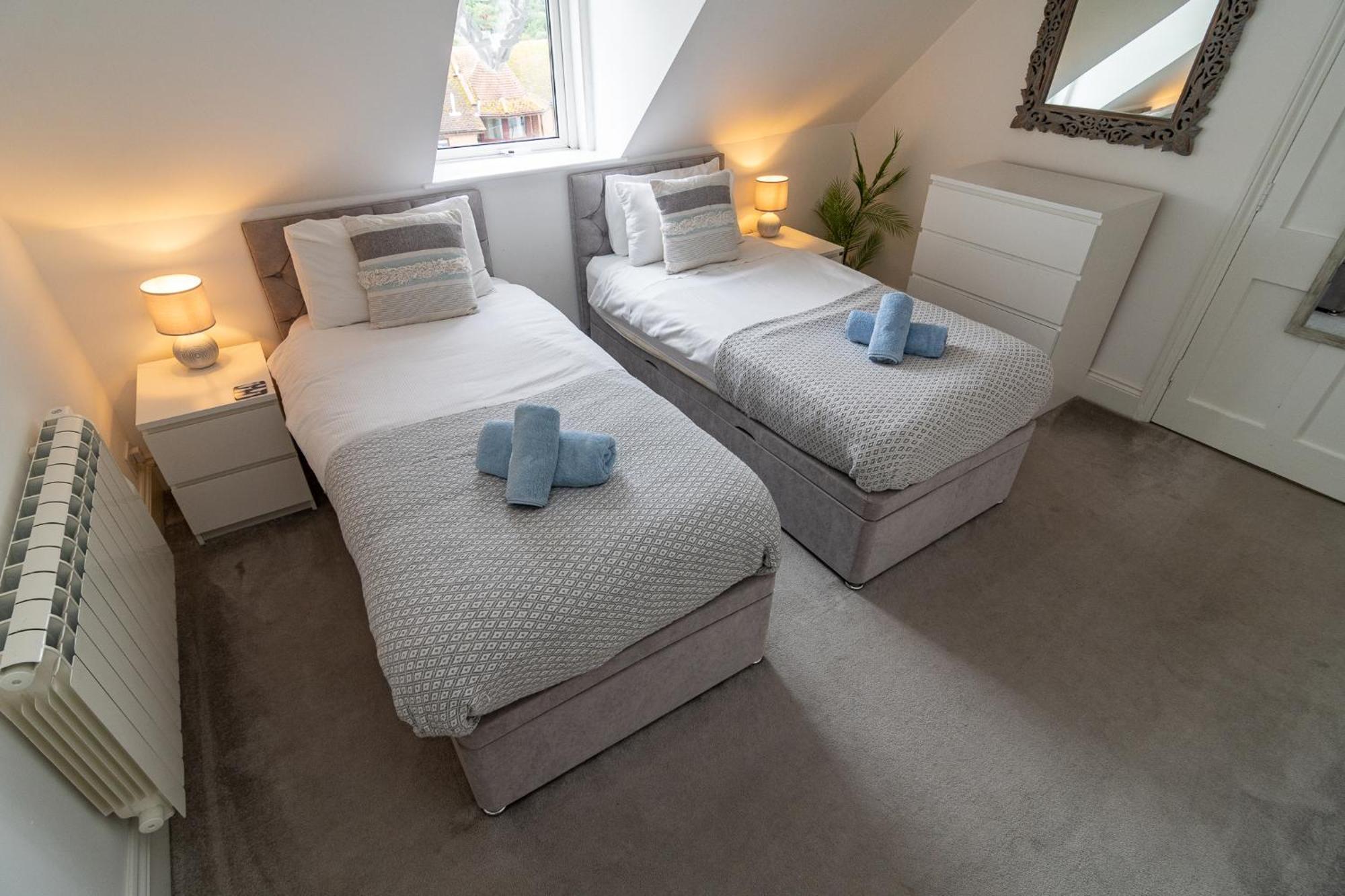 Light Airy 3 Bed Town Cntr Flat 700M To The Beach ボーンマス エクステリア 写真