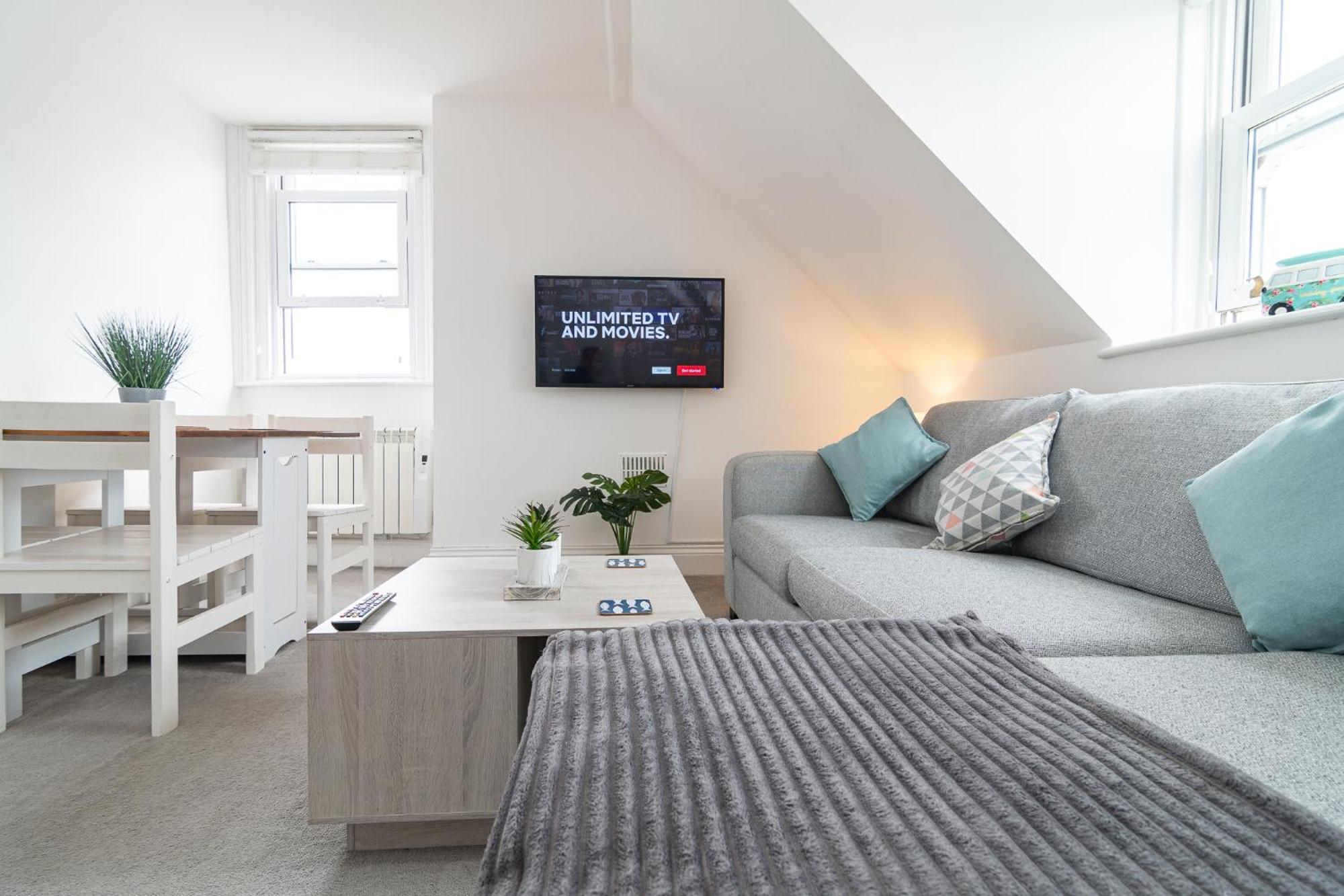Light Airy 3 Bed Town Cntr Flat 700M To The Beach ボーンマス エクステリア 写真